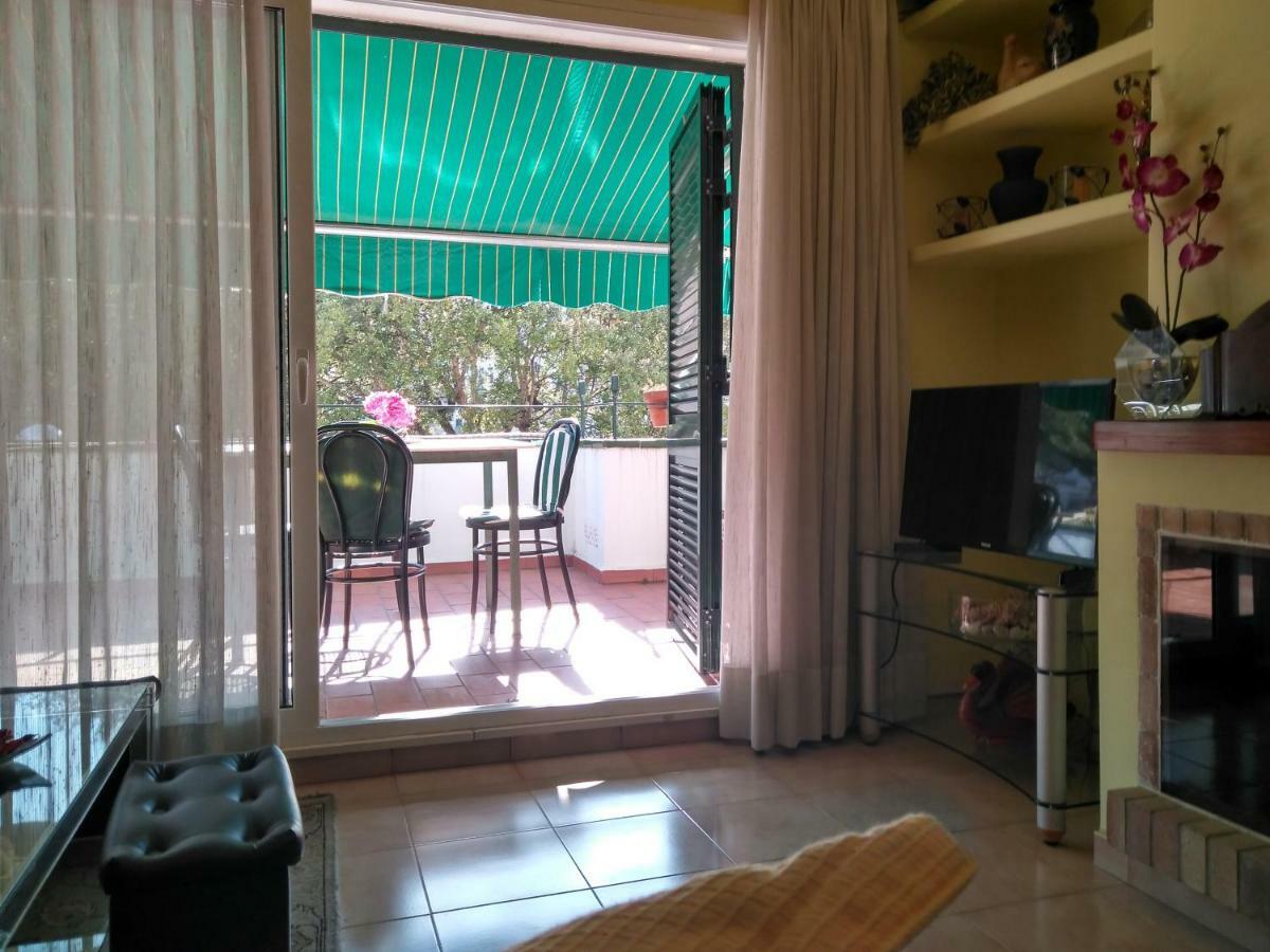 Magnolia, Habitacion Matrimonial Con Bano Uso Privado, En Casa Compartida Appartement Palafrugell Buitenkant foto