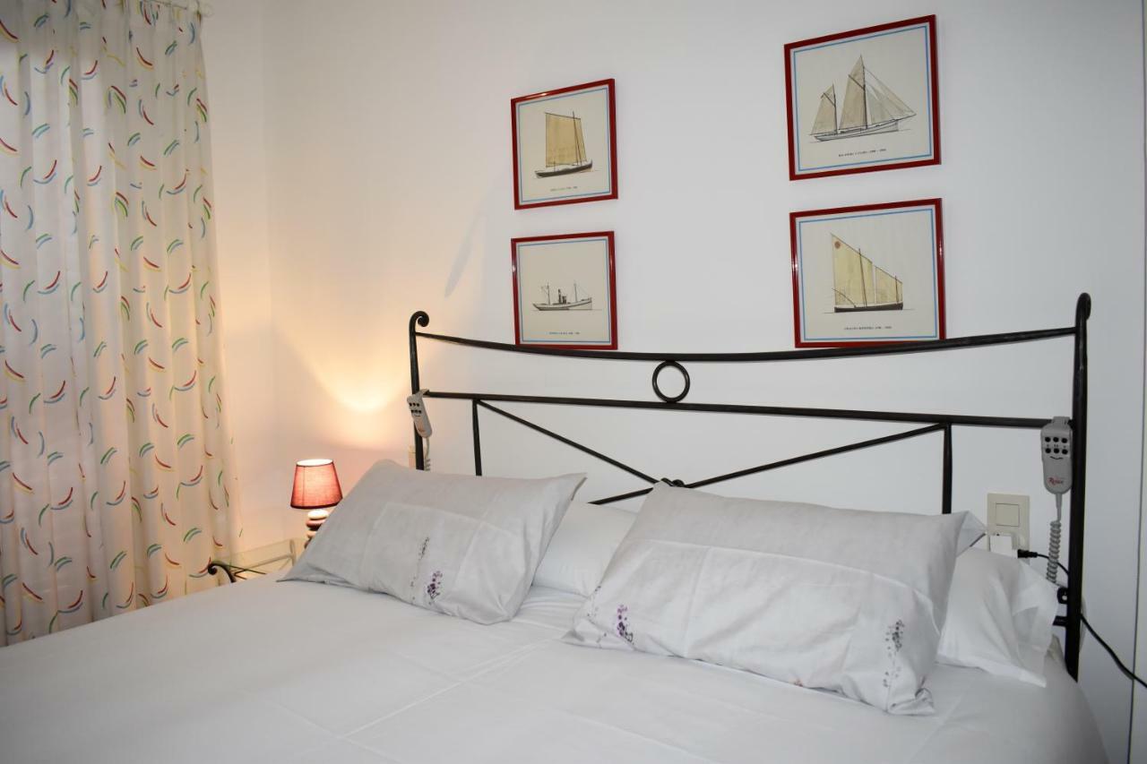 Magnolia, Habitacion Matrimonial Con Bano Uso Privado, En Casa Compartida Appartement Palafrugell Buitenkant foto