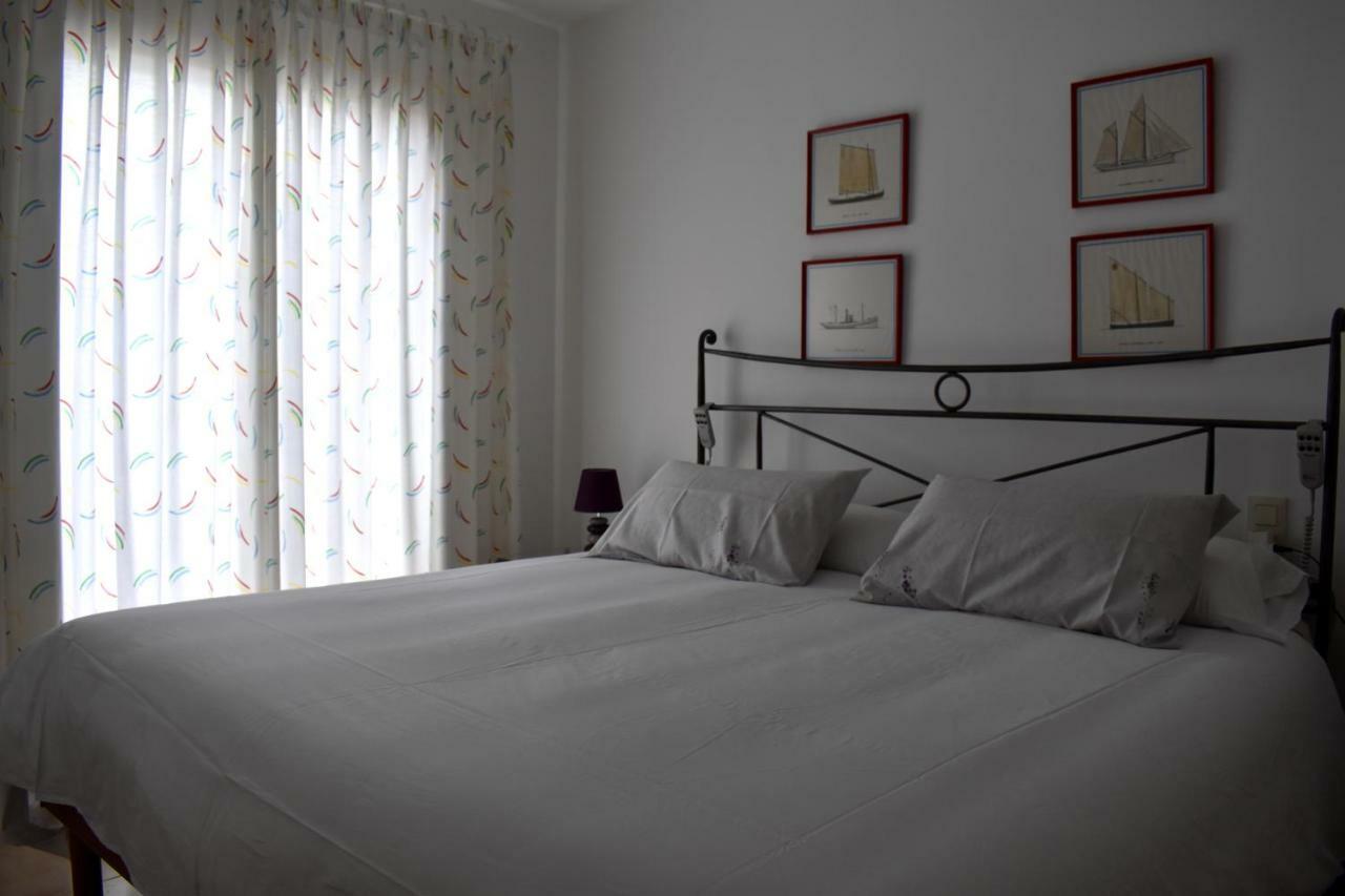 Magnolia, Habitacion Matrimonial Con Bano Uso Privado, En Casa Compartida Appartement Palafrugell Buitenkant foto